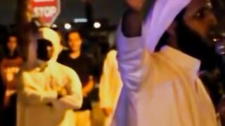 استمع للقرآن الكريم