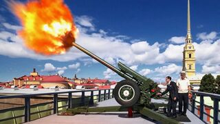 A midday shot from a cannon in Saint-Petersburg