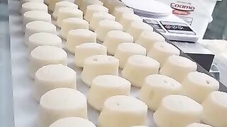 Produção de pão de queijo