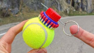 L'INVENTION la plus FOLLE que j'ai jamais construite avec une BALLE DE TENNIS