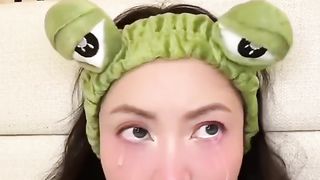 HOW ASIAN MOMS APOLOGIZE ????