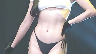 VURII ⧹ UMC RUNWAY 6th ＂COLOR OF LINGERIE＂
