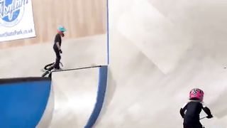 4yr old trying to throw a 20 inch bike around？!