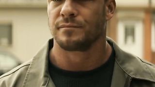 Jack Reacher takes care of a carjacker