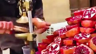 Натуральный гранатовый сок.