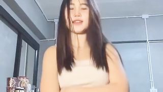 tiktok girl