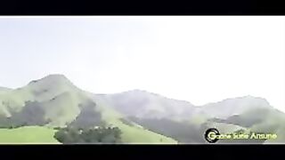 Song Raah mein unse