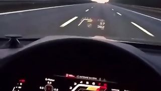 Look at the speed of the Audi RS6