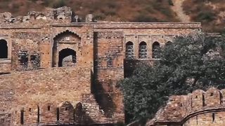 BHANGARH FORT REAL HORROR STORY SHOW #podcast #shorts #show