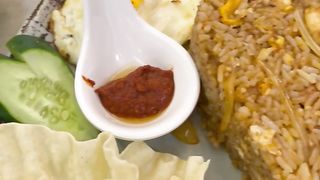 Nasi goreng tomyam cinta