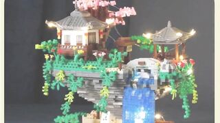 Ancient Architecture Peach Blossom Pond Castle Girl Model Building Block