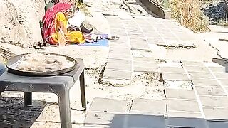 Kismat mehlo m raaj krti hai