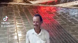 წვიმაში ცეკვა