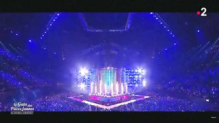 LISA (BLACKPINK) - SG + LALISA + MONEY - Le Gala des Pieces jaunes - FULL SHOW