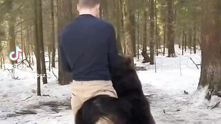 Guy fighting with BIG BEAR