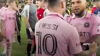 كواليس تتويج ليو الأول في الأراضي الامريكية