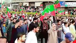 The Historical Motivational Speach of Imran Khan to the Nation of Pakistan