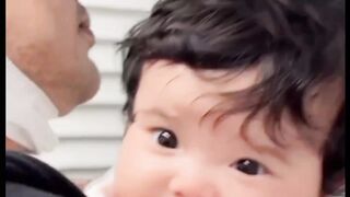 Funny baby labbeqa