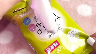 Cat cleaning