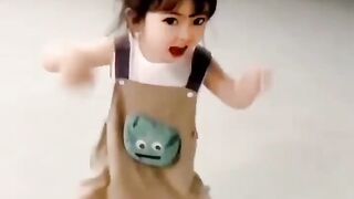 Little crab dancing || cute kids || cute girls