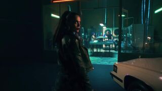 Daddy Yankee x Pitbull - Hot (Official Video)