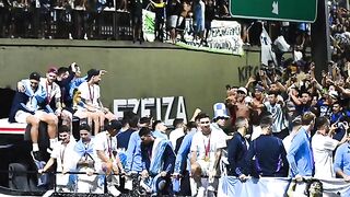 The champs are back home ???????????????? #fifaworldcup #qatar2022 #argentina
