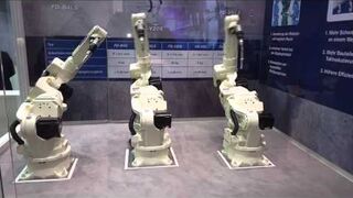 OTC Daihen 7 axis robot