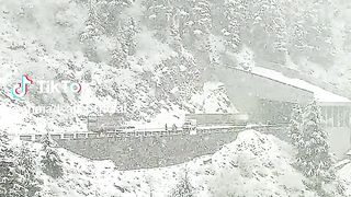 lawari tunnel road Snow Fall ????️#song#beauty #foryou #500kviews #lawaritunnelbeauty #snowfall