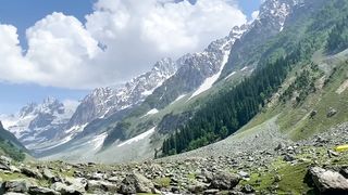 Kashmir_Tour_Complete_Guide___All_Information_About_Kashmir_Trip