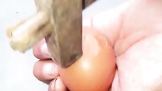 Egg peeling trick