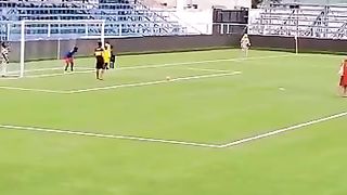 hahahaha_????????????_#shorts_#viral_#funny_#football(360p).