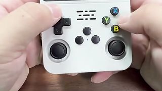 R36S video game console