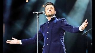 Atif Aslam is ready to make a splash in Bollywood, the song goes viral