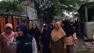 Hj. Umi Kultsum Caleg Partai Nasdem Disambut Masyarakat