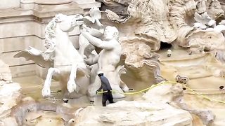 Trevi Fountain, Italy