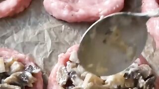 КОТЛЕТКИ С ГРИБАМИ