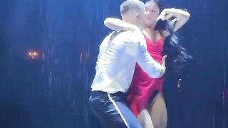 Casal Dançando
