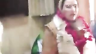 فردوس عاشق اپنے رشتے داروں سے لڑ پڑی