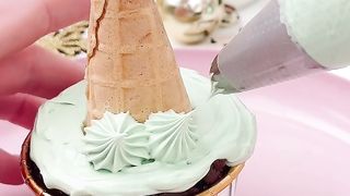 Green cake