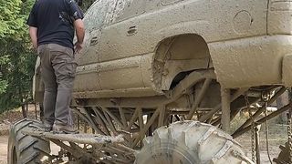 Going up! #4x4 #offroad #mud #racing