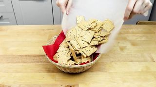 Быстрые Хрустящие КРЕКЕРЫ, проще не бывает! Постный рецепт.