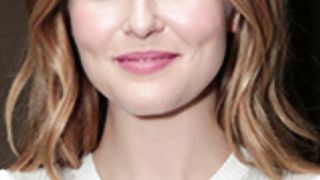 Zoey Deutch Net Worth 2023 | Hollywood Actress Zoey Deutch