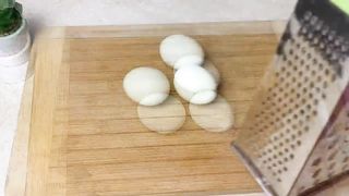 Эту ЗАКУСКУ сметут первой со стола! Вкусный рецепт из простых продуктов! Вкусно..