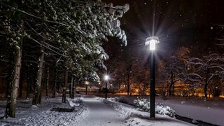 КРАСИВАЯ ЗИМНЯЯ ПЕСНЯ ПРО СТАРЫЙ ПАРК!