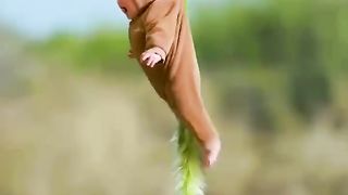 I really don't know what technique and creativity he used? Whatever it is, it's so beautiful!