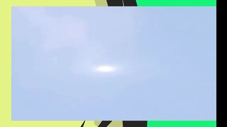 Uma grande nave desconhecida é vista  sera um ovni