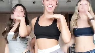 Julia e suas amigas