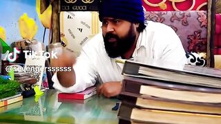 Business in pagal log ki waja sy ni sahi chal rh