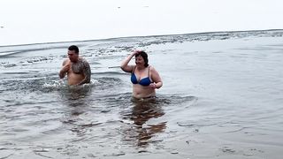 BEAUTIFUL WOMEN BATHING IN ICE WATER - SWIMMING WINTER 2024- Epiphany bathing #bathingbaptism