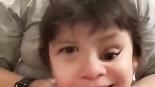 Funny child reaction????????????